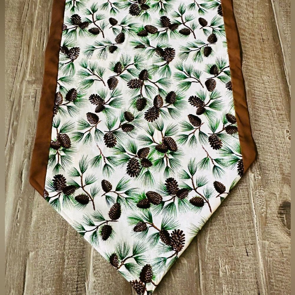 Winter Holiday Glitter Pine Cone Table Runner